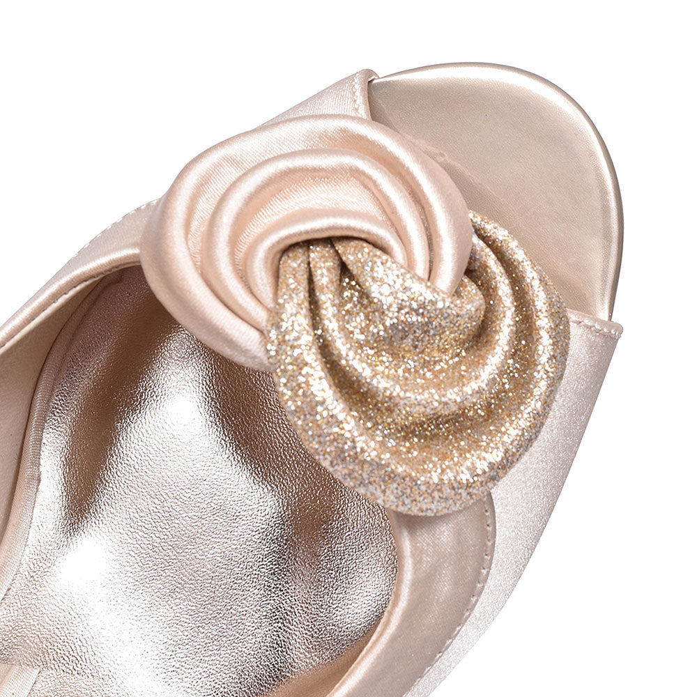 Ladies Ripley Flr222 Low Heel Court Shoe In Champagne