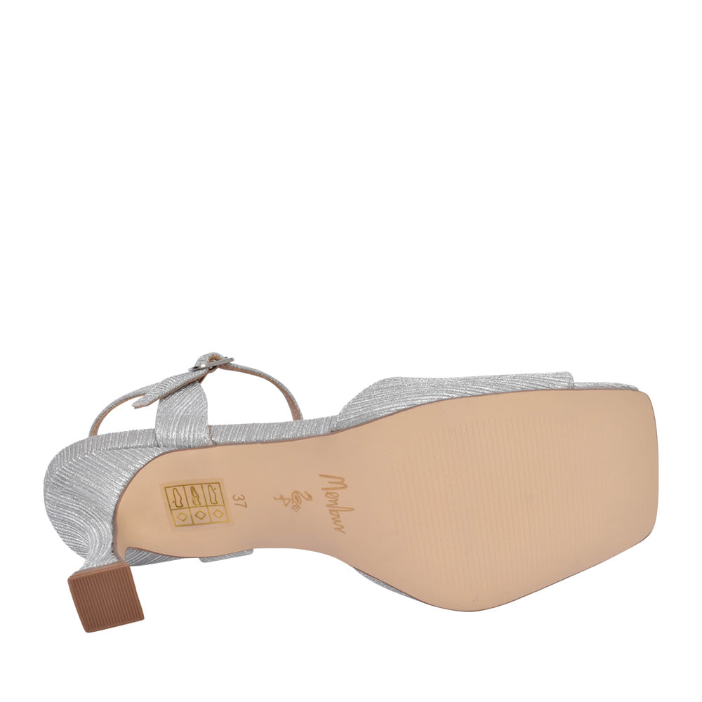 Ladies 23698 Medium Heel Sandal In Silver