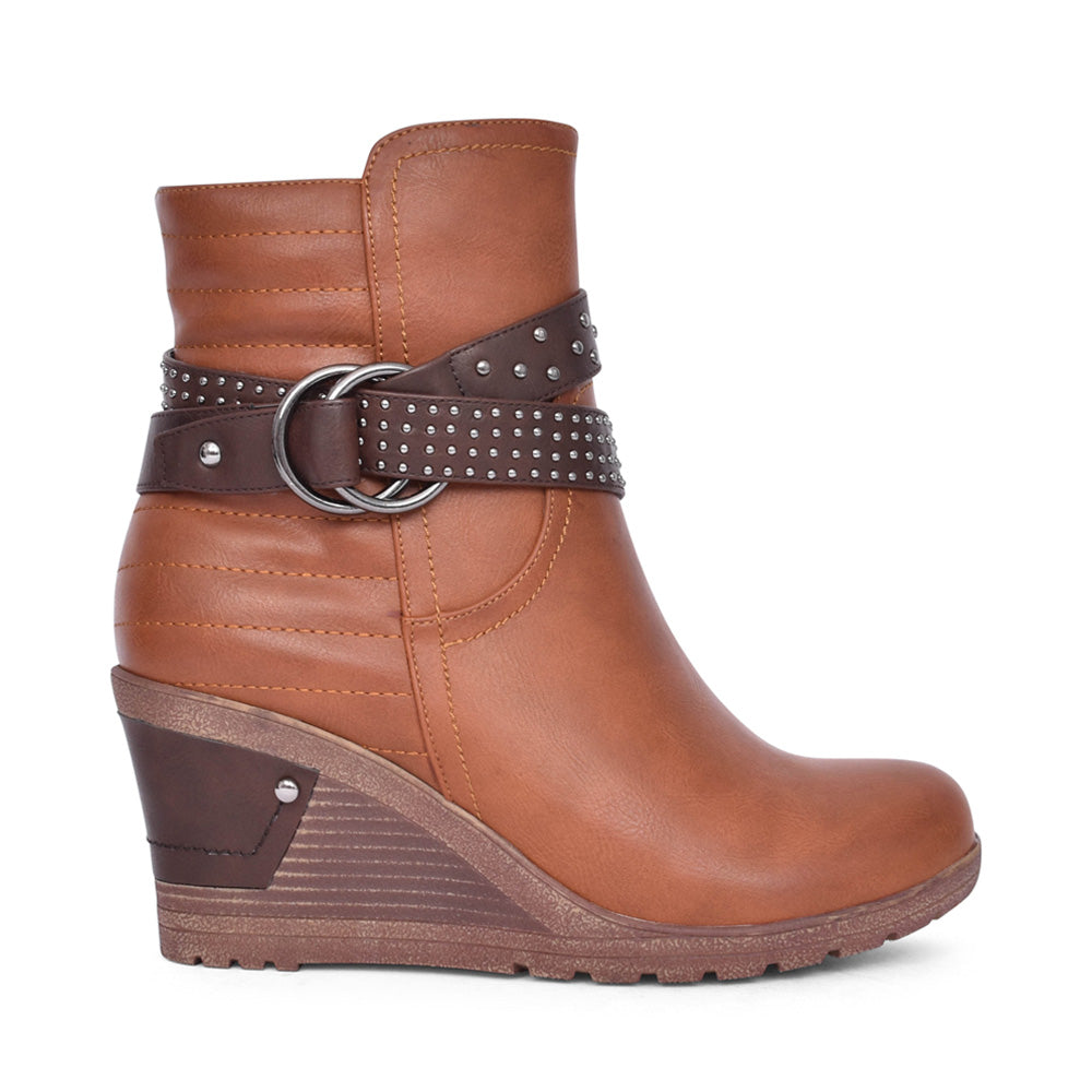 Ladies F826 Ankle Boot In Tan