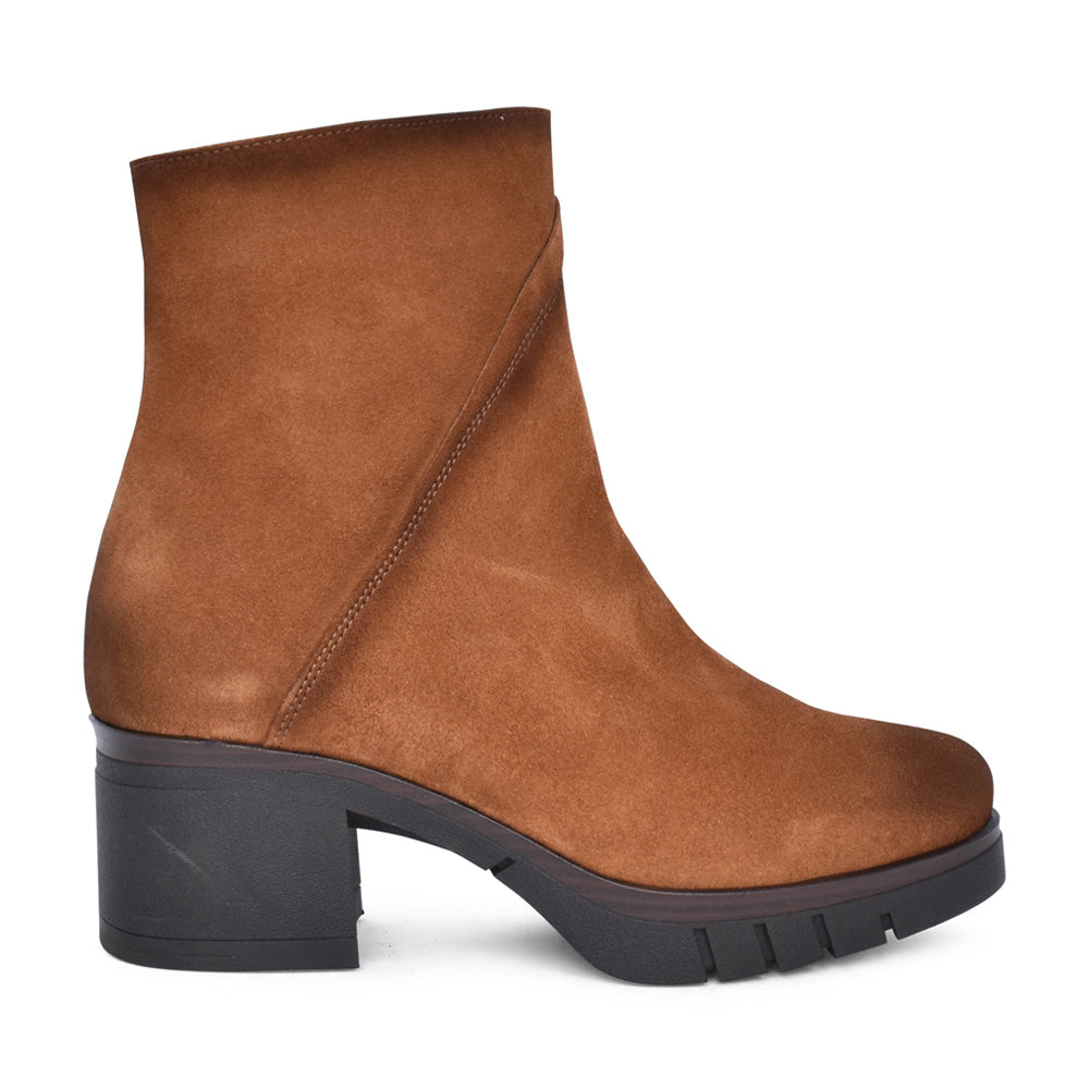 Ladies 11-1140 Ankle Boot In Tan