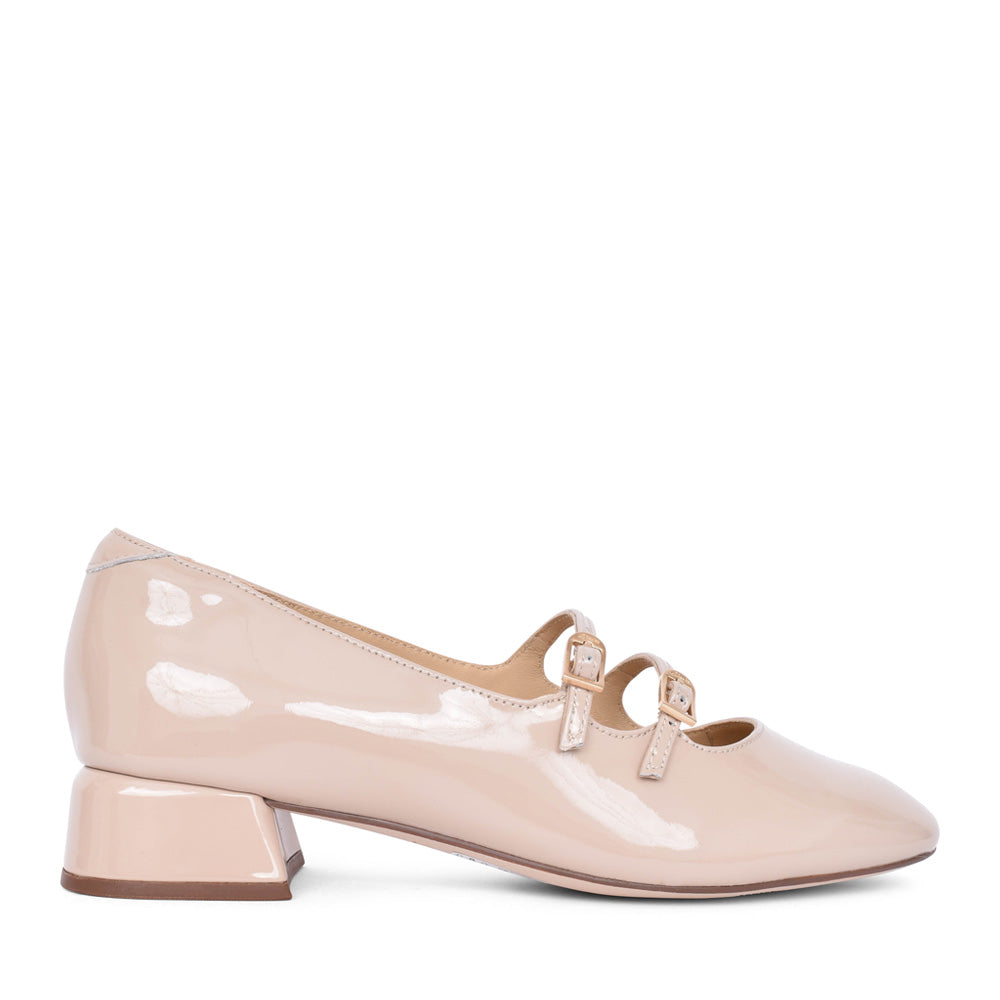 Ladies Daiss30 Shine D-fit Low Heel Shoe In Sand