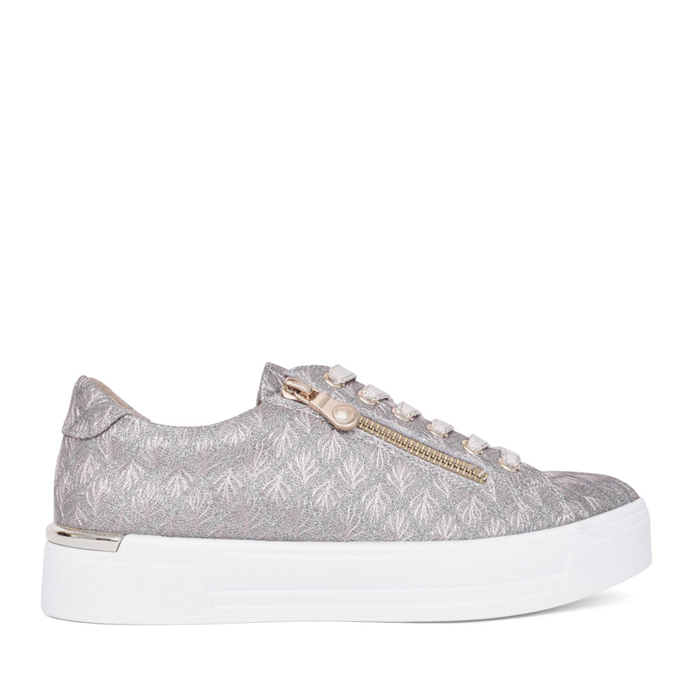 Ladies Layne Dlb044 Laced Trainer In Gold