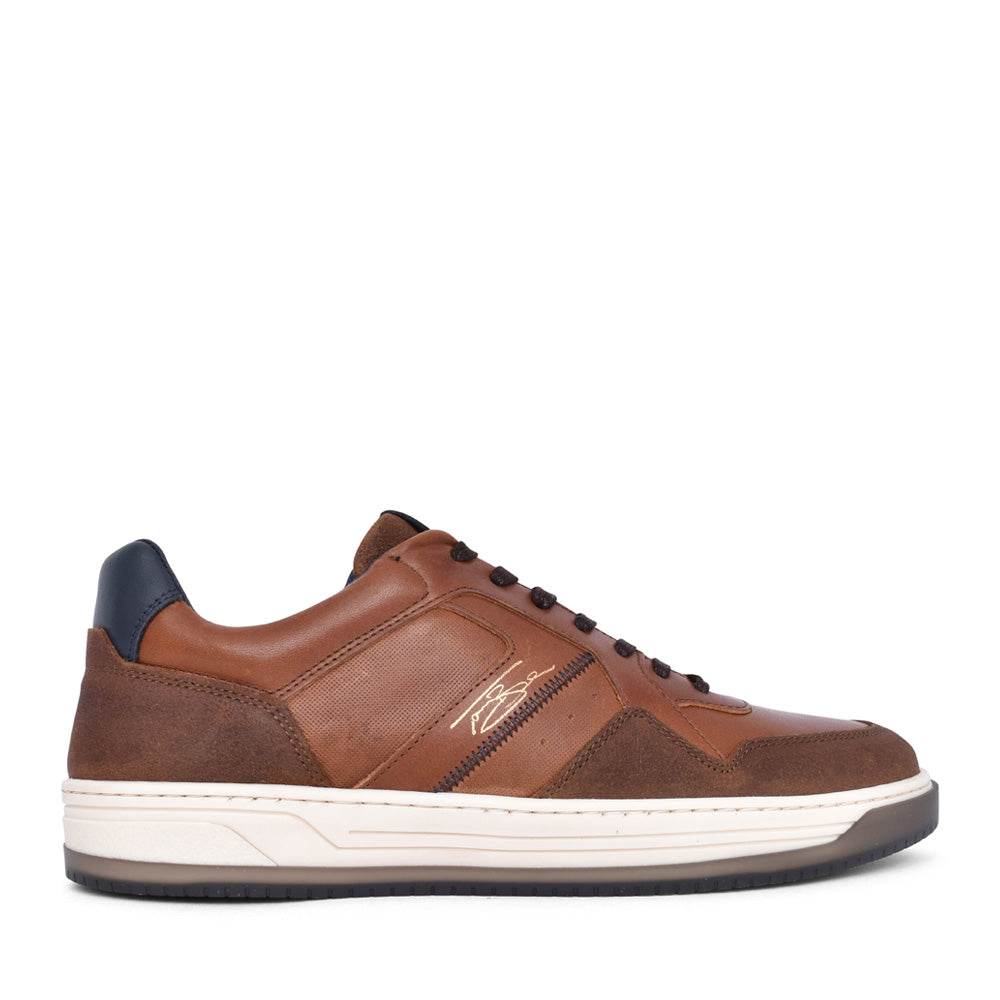 Mens Izuch Laced Trainer In Tan