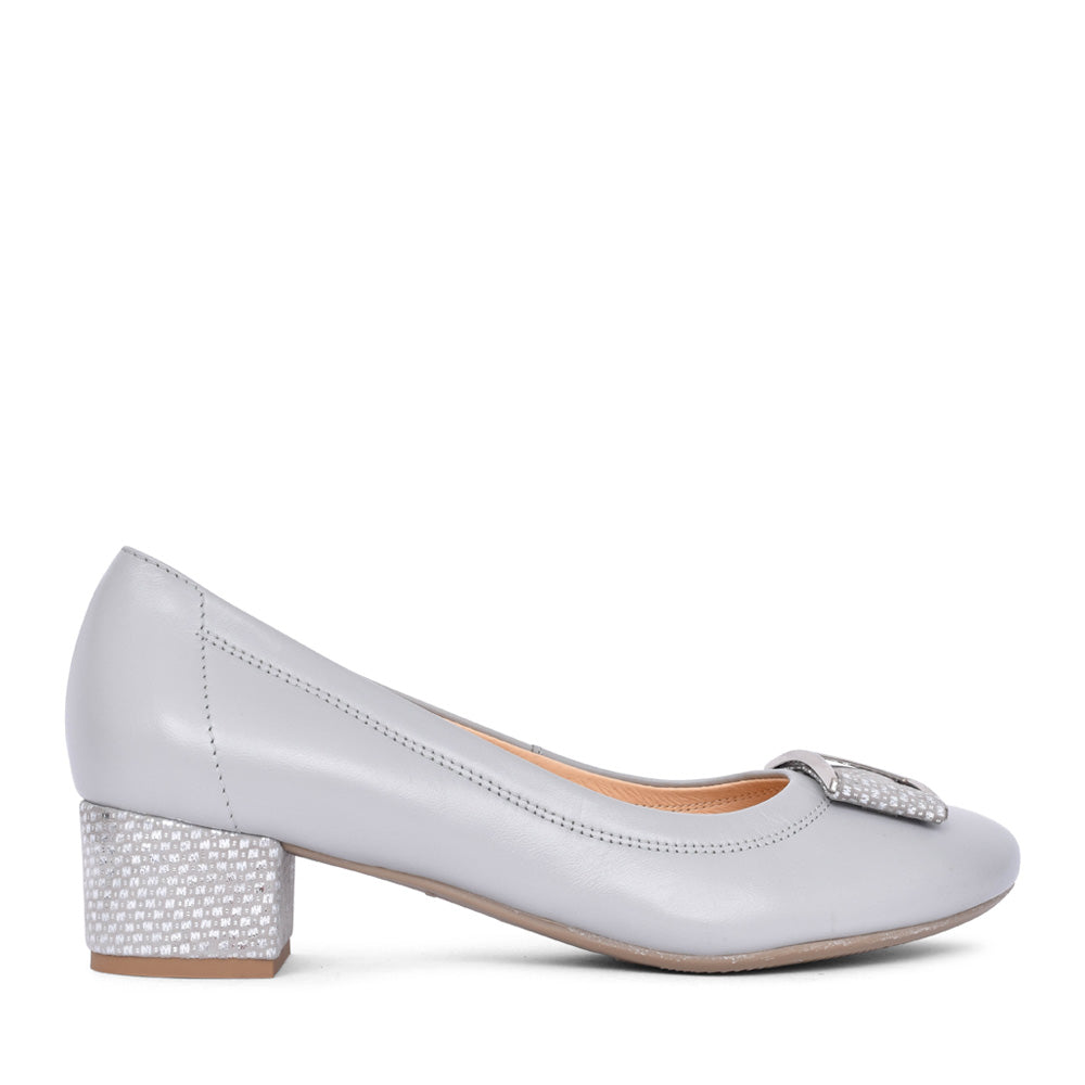 Ladies 5632 Low Heel Court Shoe For Ladies In Grey