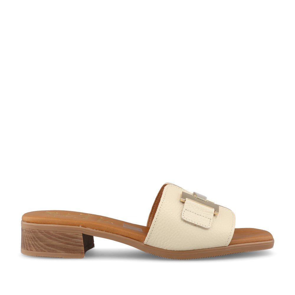 Ladies 5890 Mule In Cream