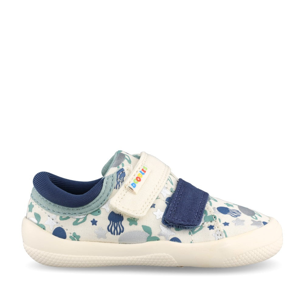 Unisex Briley Fly Blue Combi Canvas Shoe In Kids G Fit