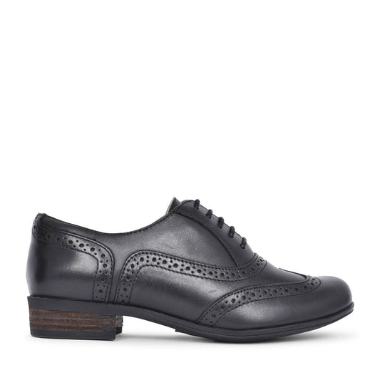 Ladies Hamble Oak Leather D Fit Brogue  In Blk Leather