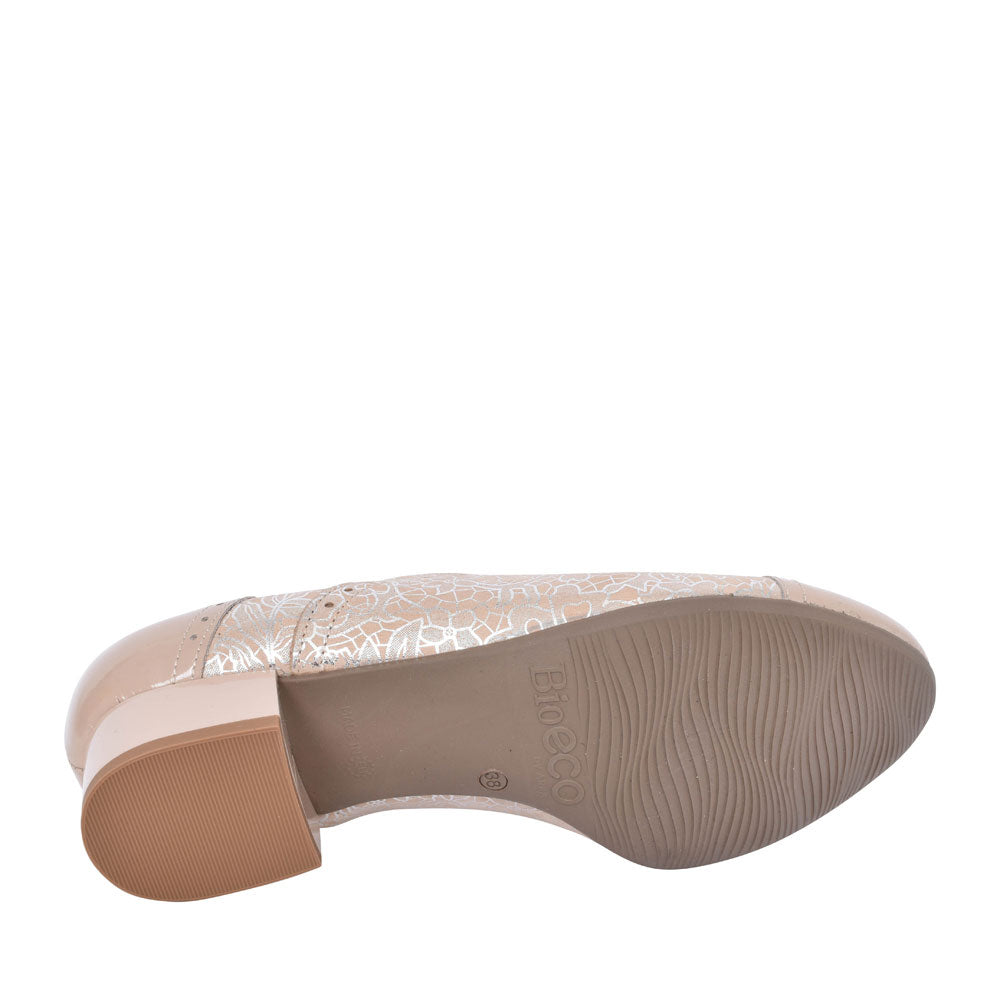 Ladies 1370 G-fit Quarter Brogue Shoe In Beige
