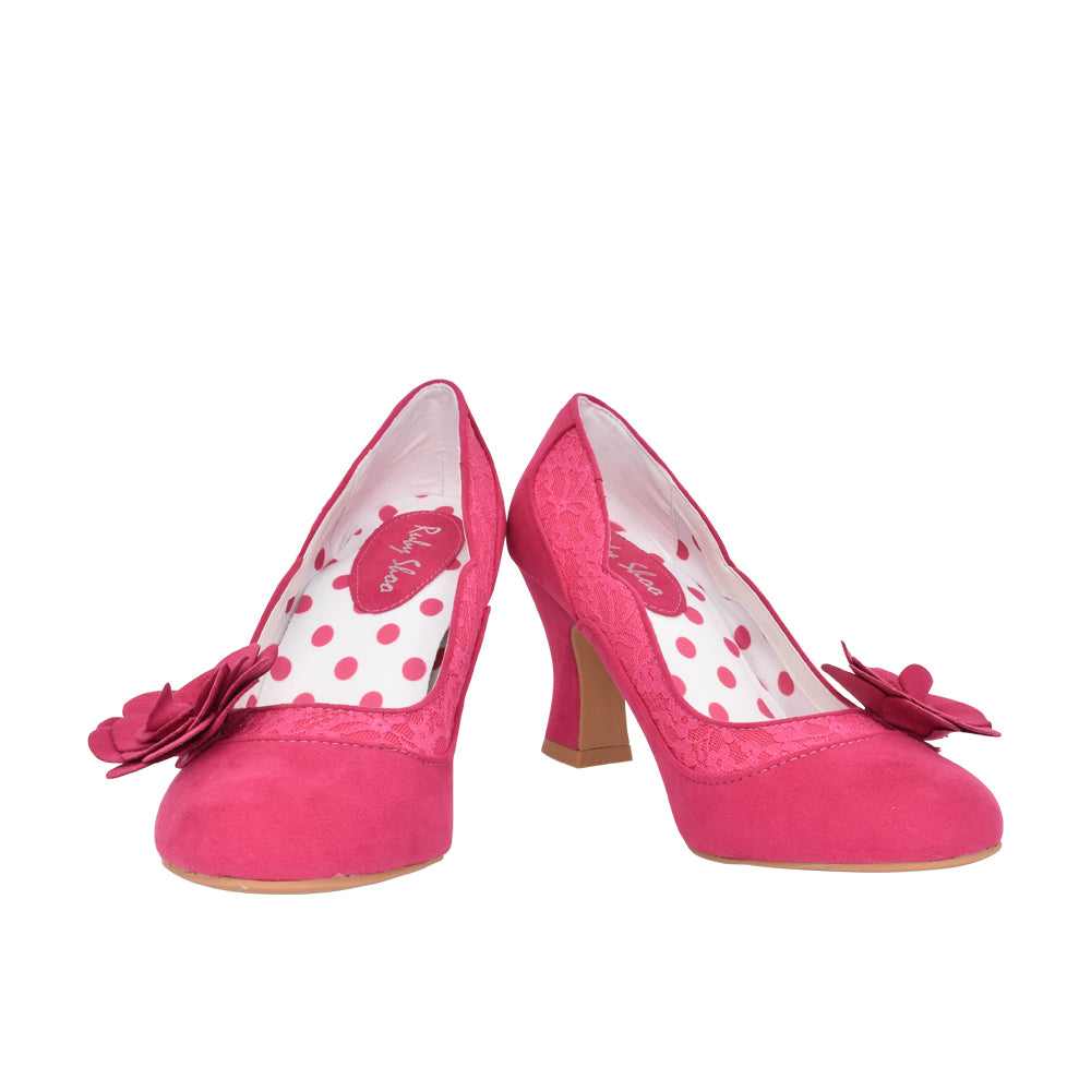 Ladies Chrissie Court Shoe In Pink