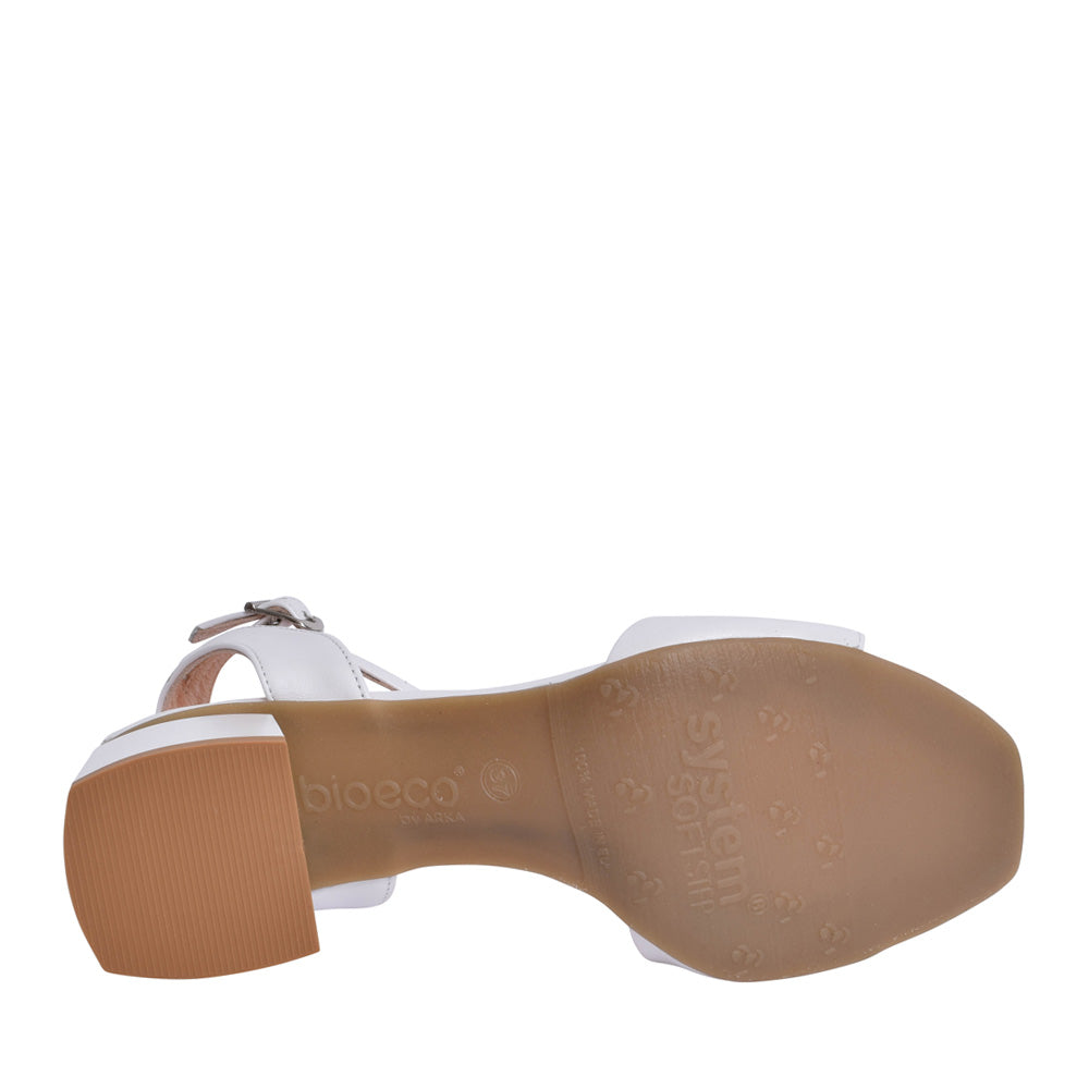 Ladies 3942 Low Heel Sandal In White