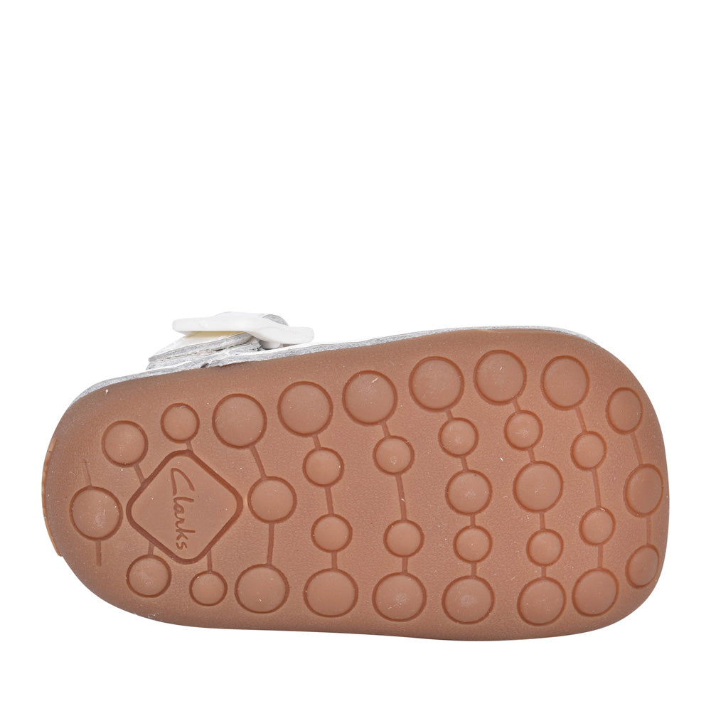 Girls Tiny Beat T White Patent T-bar Shoe In Kids F Fit