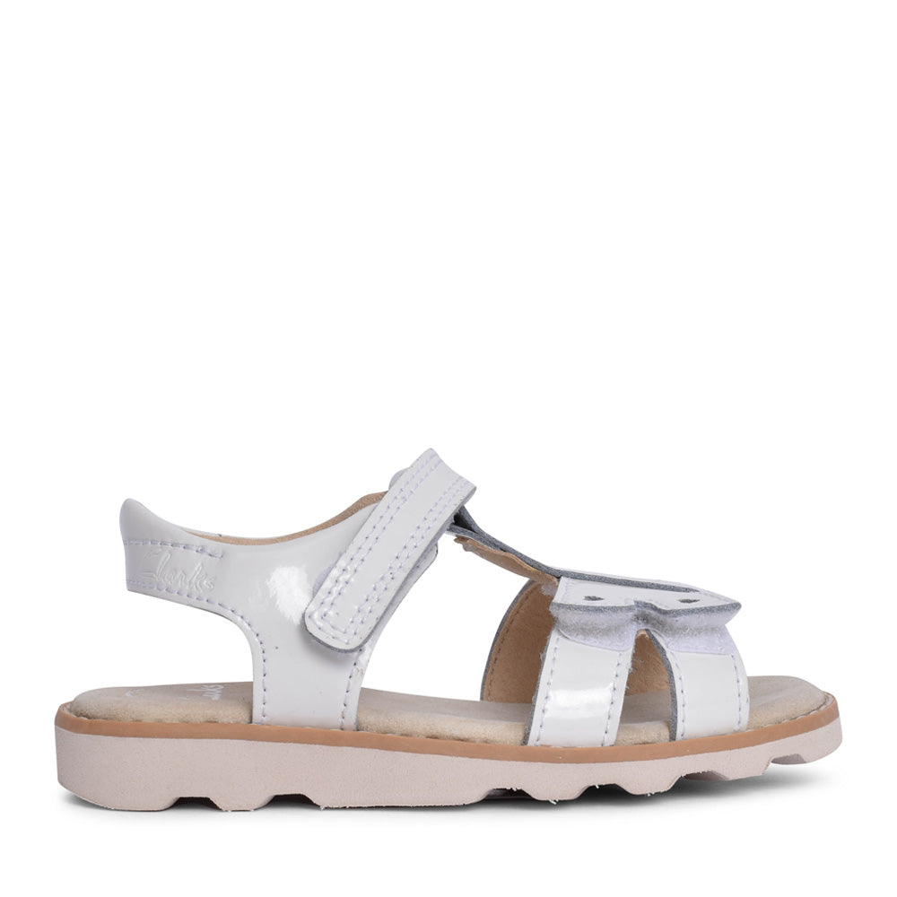 Girls Crown Beat White Patent Sandal In Kids F Fit
