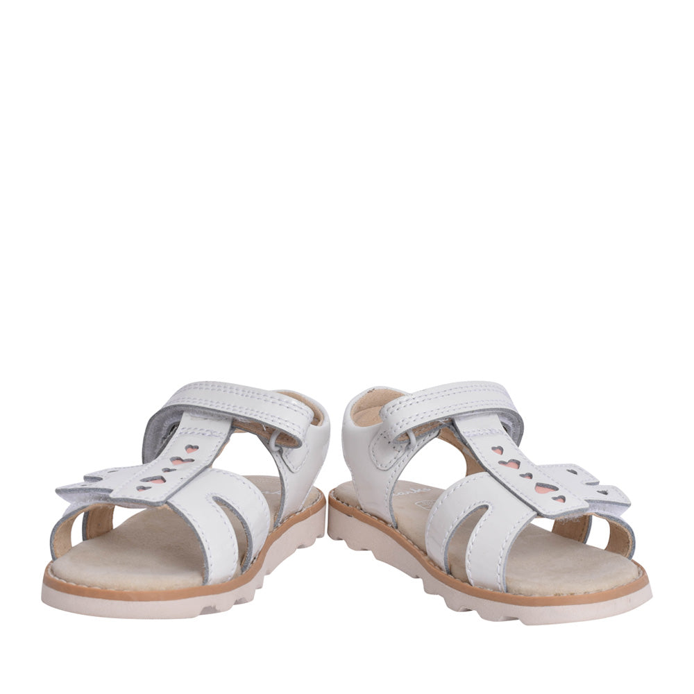 Girls Crown Beat White Patent Sandal In Kids F Fit