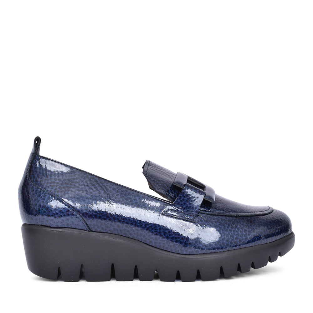 Ladies C-33303 Wedge Shoe In Navy