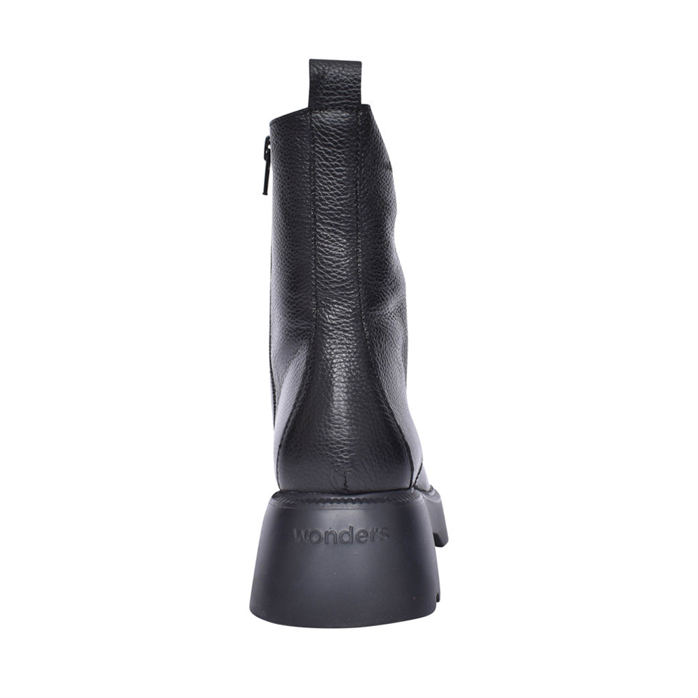 Ladies C-7205 Laced Calf Boot In Black