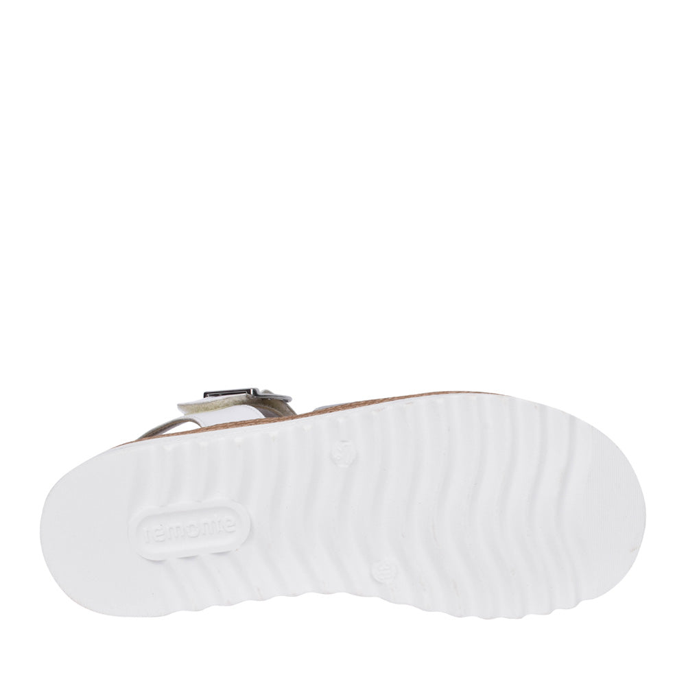 Ladies D0q55 Velcro Sandal In Silver