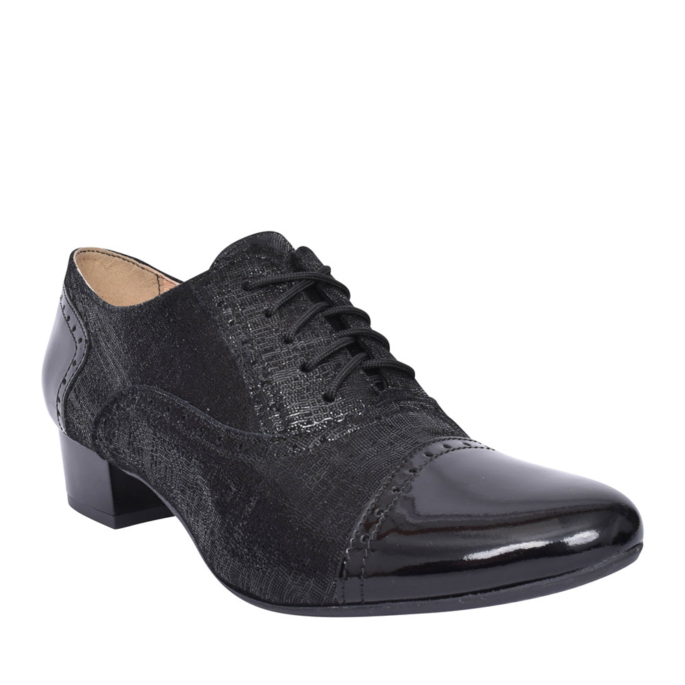 Ladies 1370 G-fit Quarter Brogue Shoe In Black