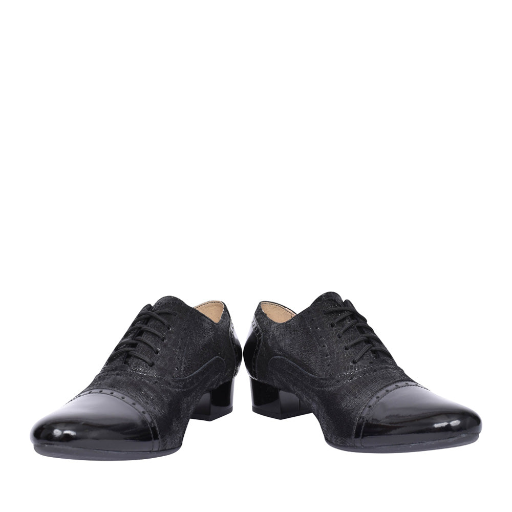 Ladies 1370 G-fit Quarter Brogue Shoe In Black