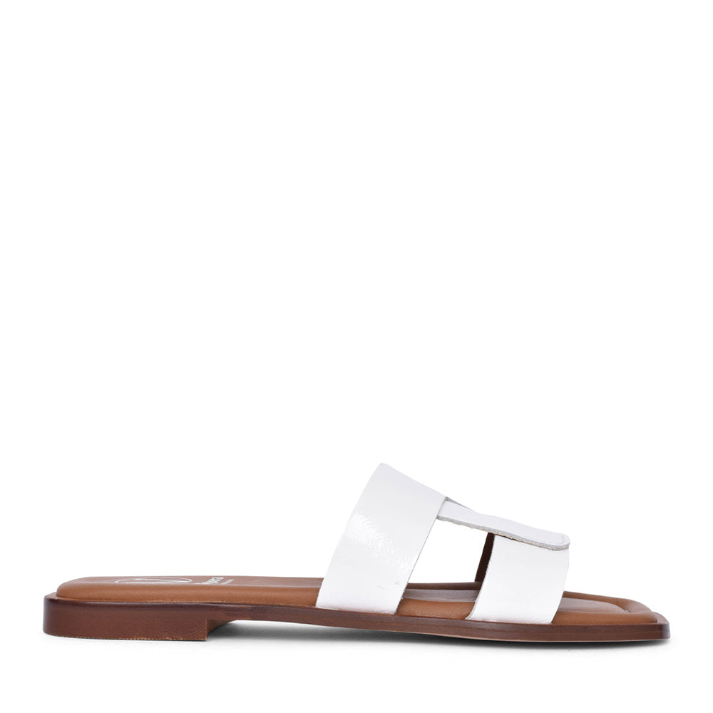 Ladies 2010 Mule In White