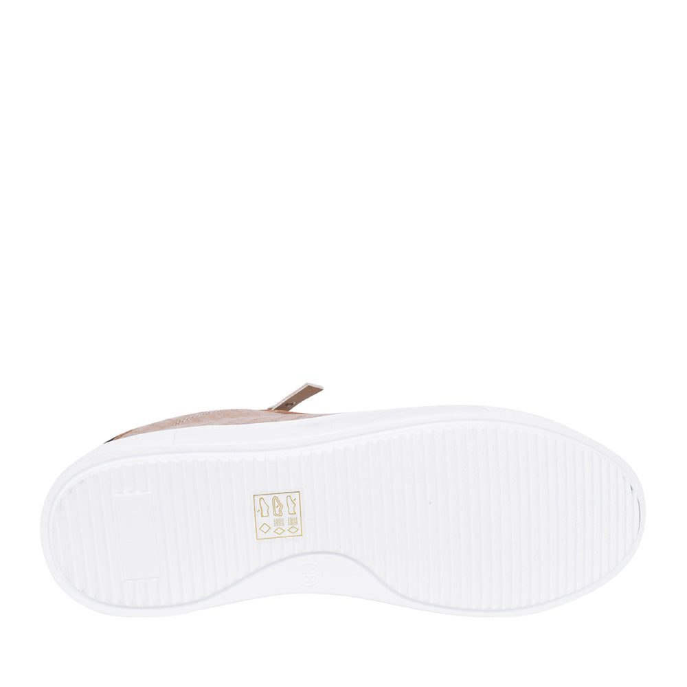 Ladies Nixie Dlw036 Laced Trainer In Beige