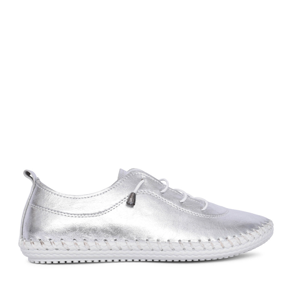 Ladies St Ives Fle044 Laced Trainer In Metallic
