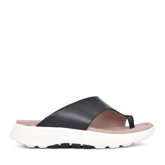 Ladies 46.812 Toe Post Sandal In Black