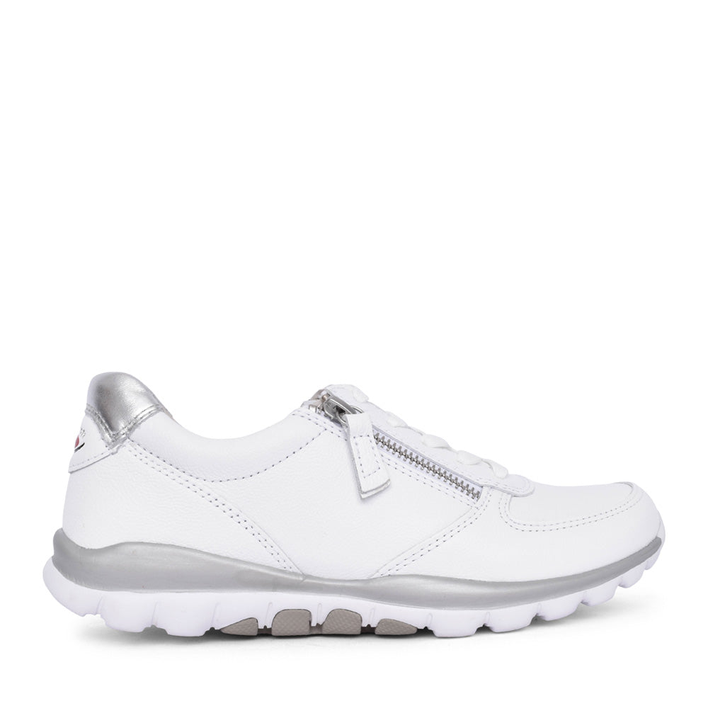 Ladies 46.968 Fantastic Laced Trainer In White