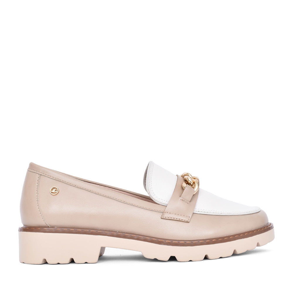 Ladies Daqia Loafer In Stone