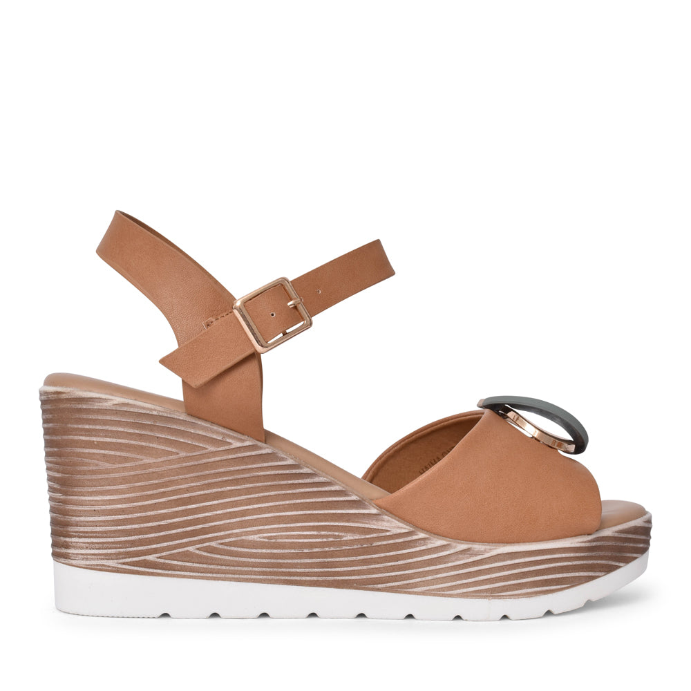 Ladies Haima Wedge Sandal In Tan