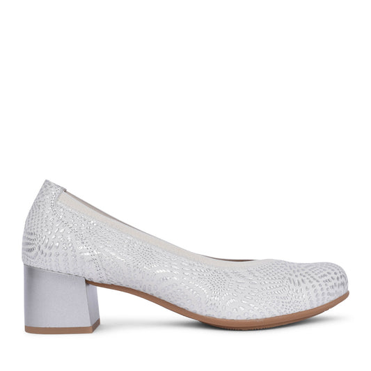 Ladies 5720 Court Shoe In Silver