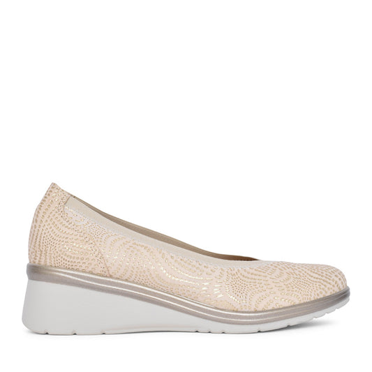Ladies 5740 Wedge Shoe In Gold