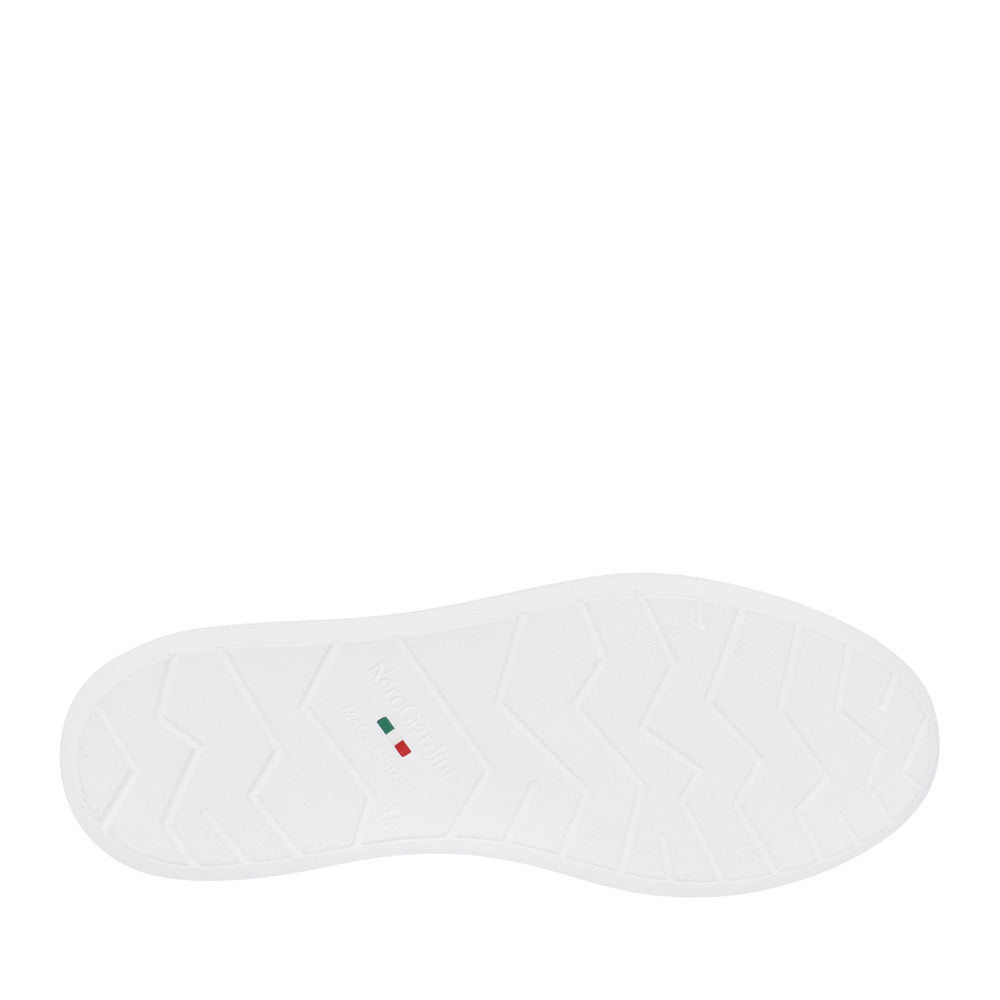 Ladies E306521d Laced Trainer In White