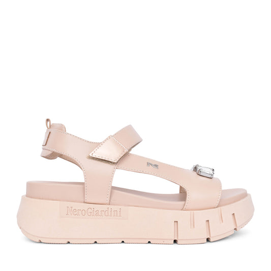 Ladies E410707d Velcro Sandal In Nude