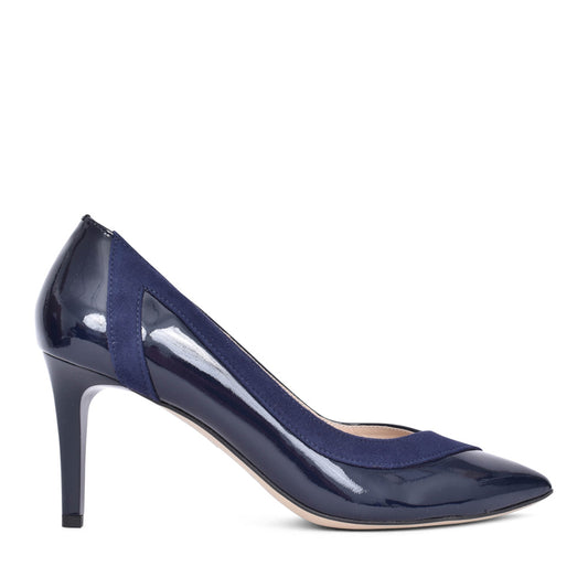Ladies L8134 Medium Heel Court Shoe In Navy Patent