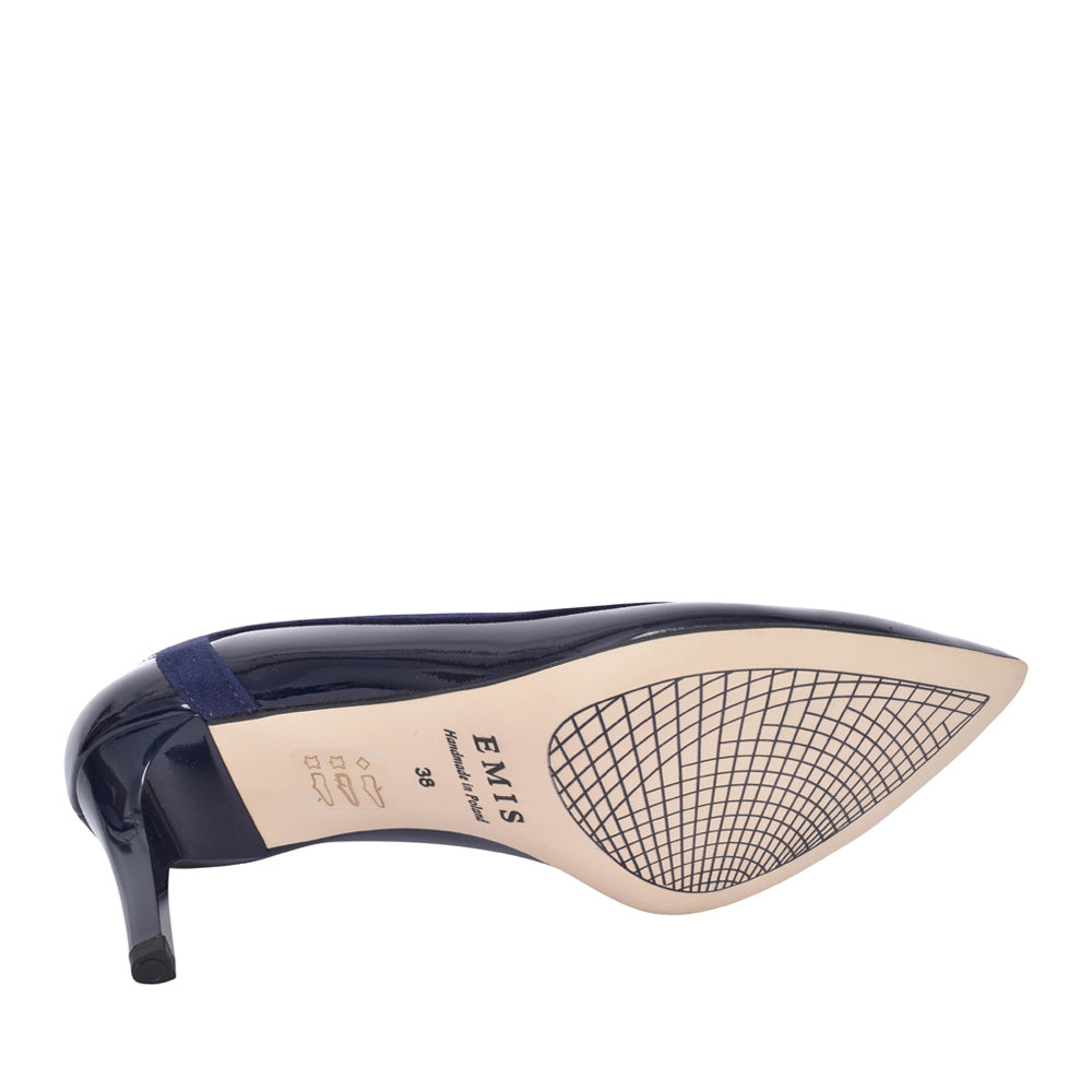 Ladies L8134 Medium Heel Court Shoe In Navy Patent