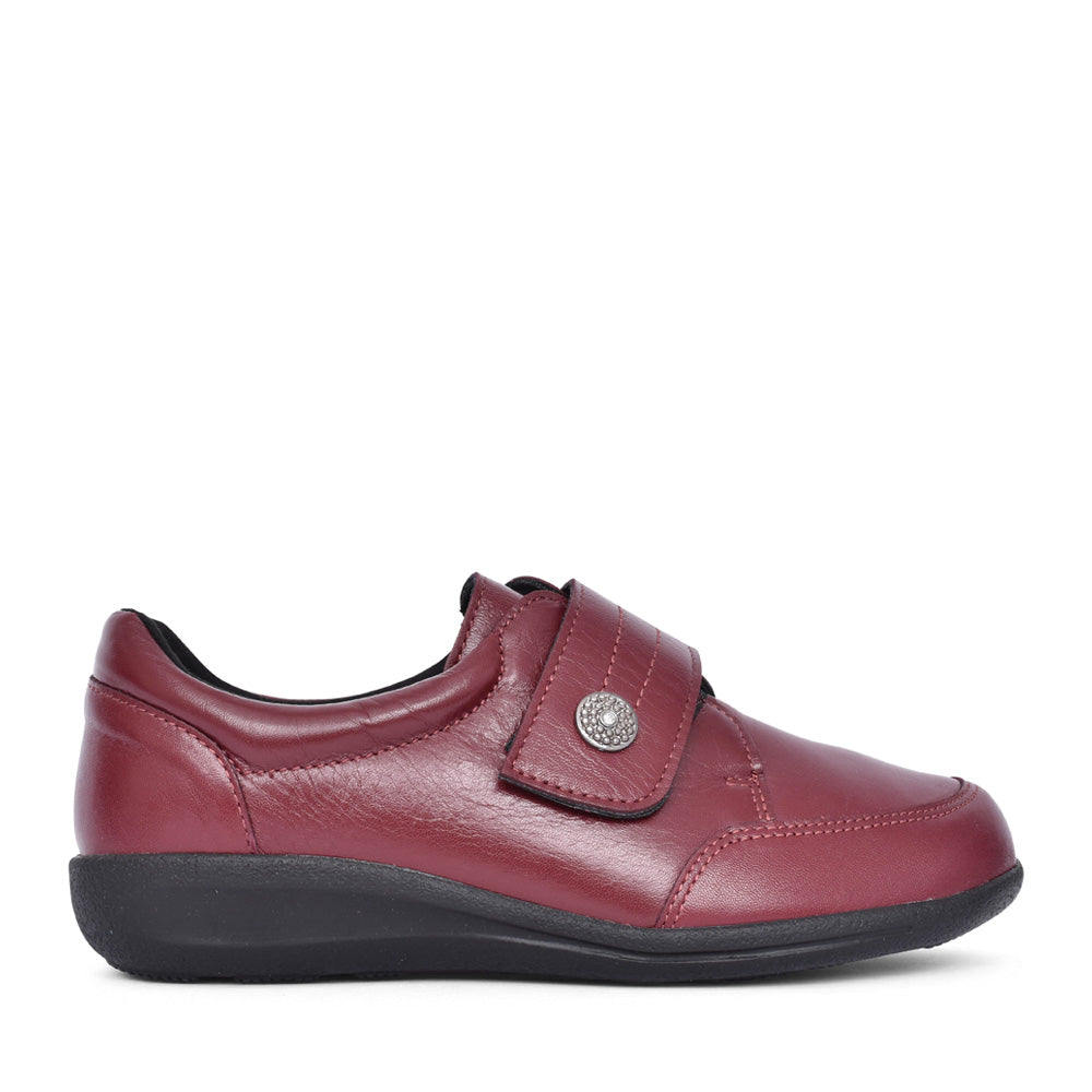 Ladies Lapland 2v Velcro Shoe In Red Berry