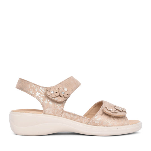 Ladies Azalea Sandal In Beige