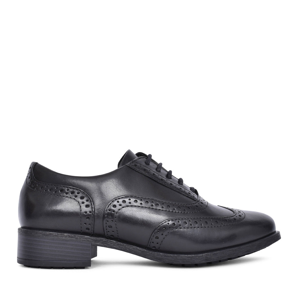 Ladies Havisham Oak Leather D-fit Laced Brogue In Black