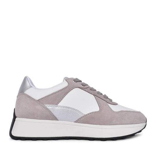 Ladies D46mda D Amabel Laced Trainer In White