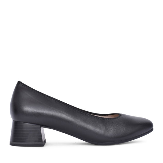 Ladies 9-22303 Low Heel Court Shoe In Black