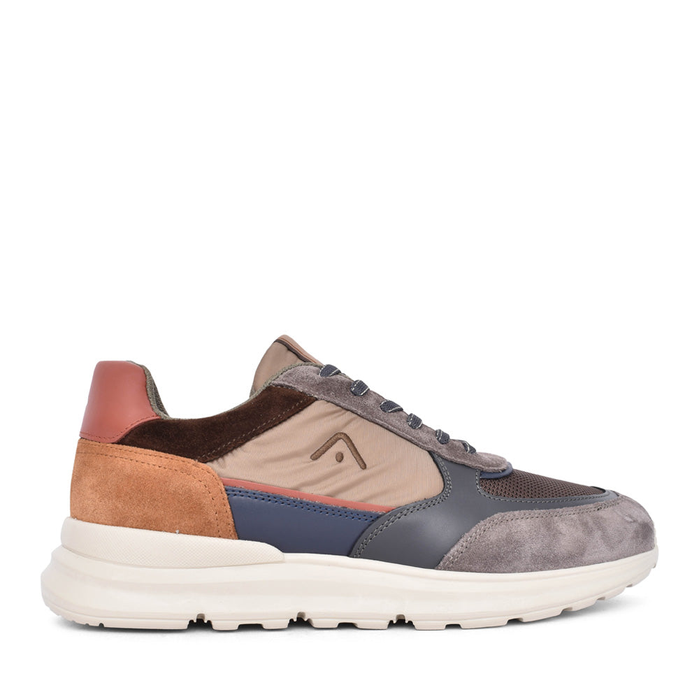 Mens 13571 Arrow Laced Trainer In Brown