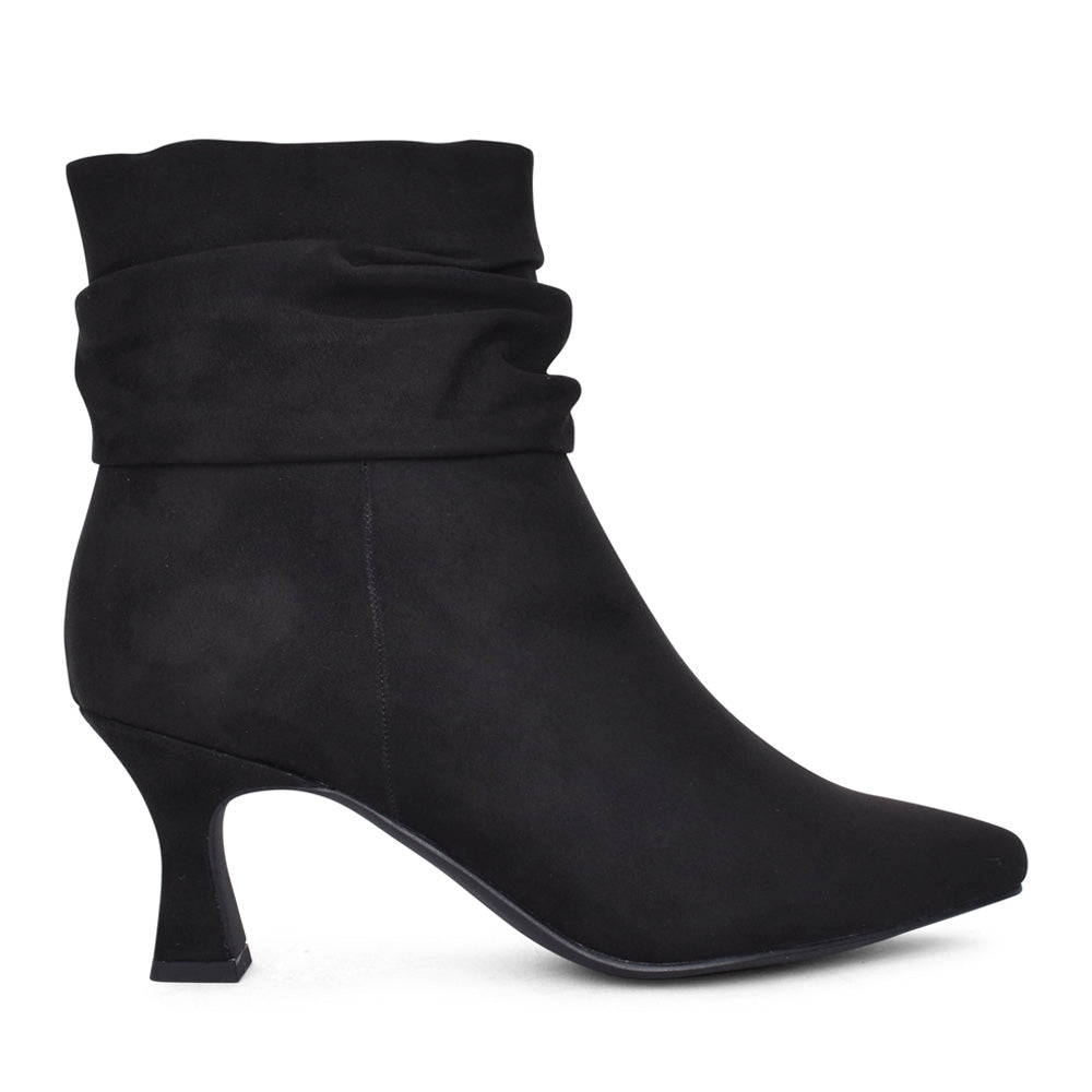 Ladies 2-25327 Ankle Boot In Black