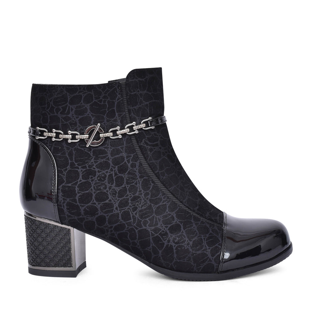 Ladies F5318 Block Heel Ankle Boot In Black