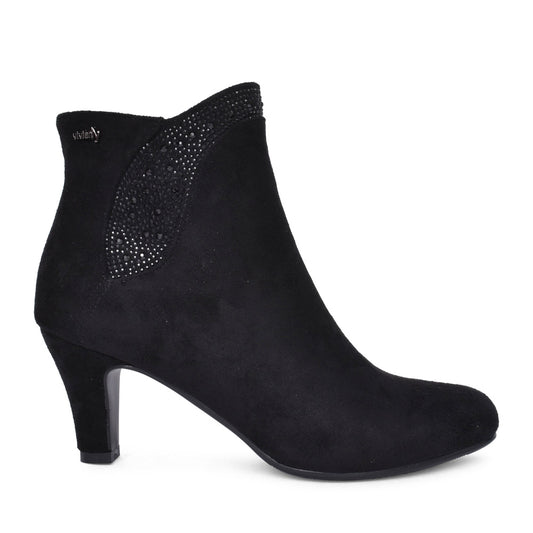 Ladies D5329 Ankle Boot In Black