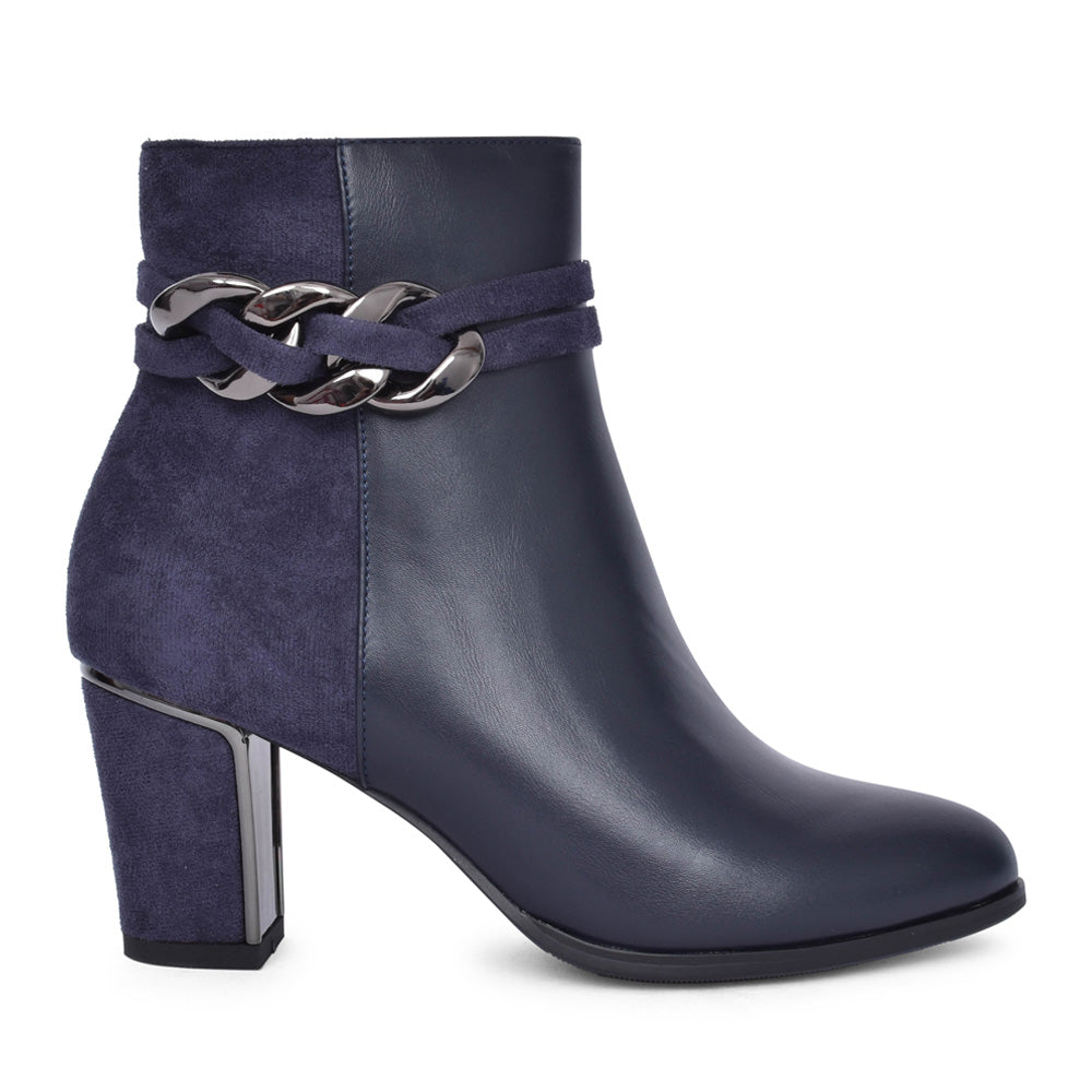 Ladies F1065 Ankle Boot In Navy