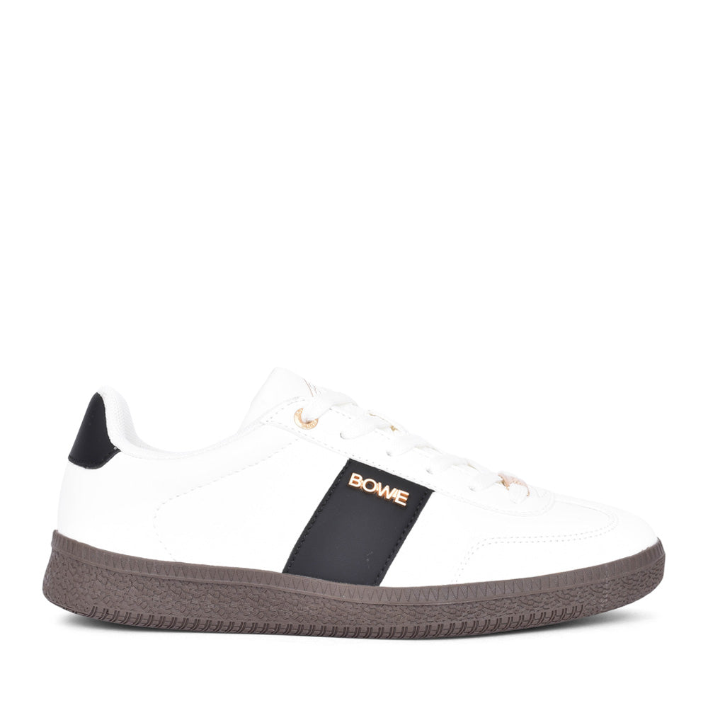 Ladies Wafer Laced Trainer In Off White