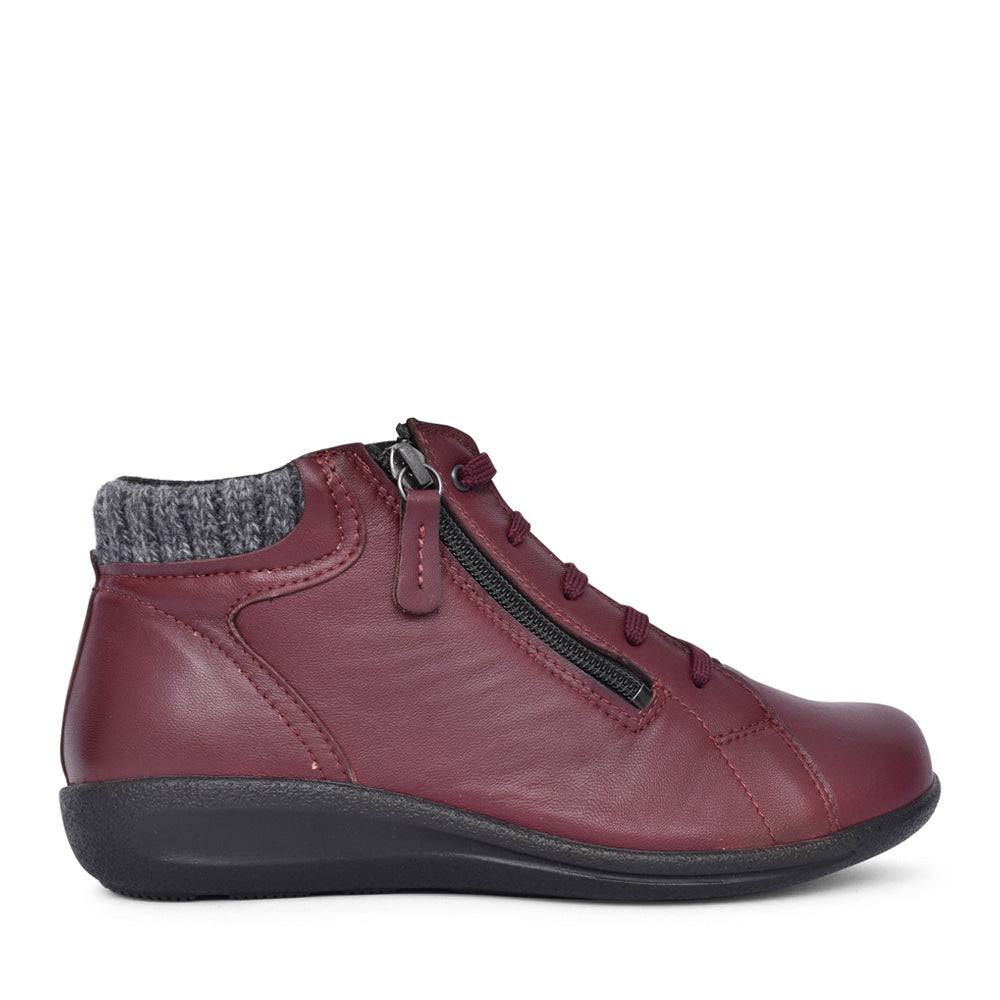 Ladies Pipit 75105 2v Laced Ankle Boot In Red Berry