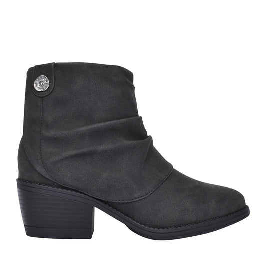 Ladies Riley Low Heel Ankle Boot In Black