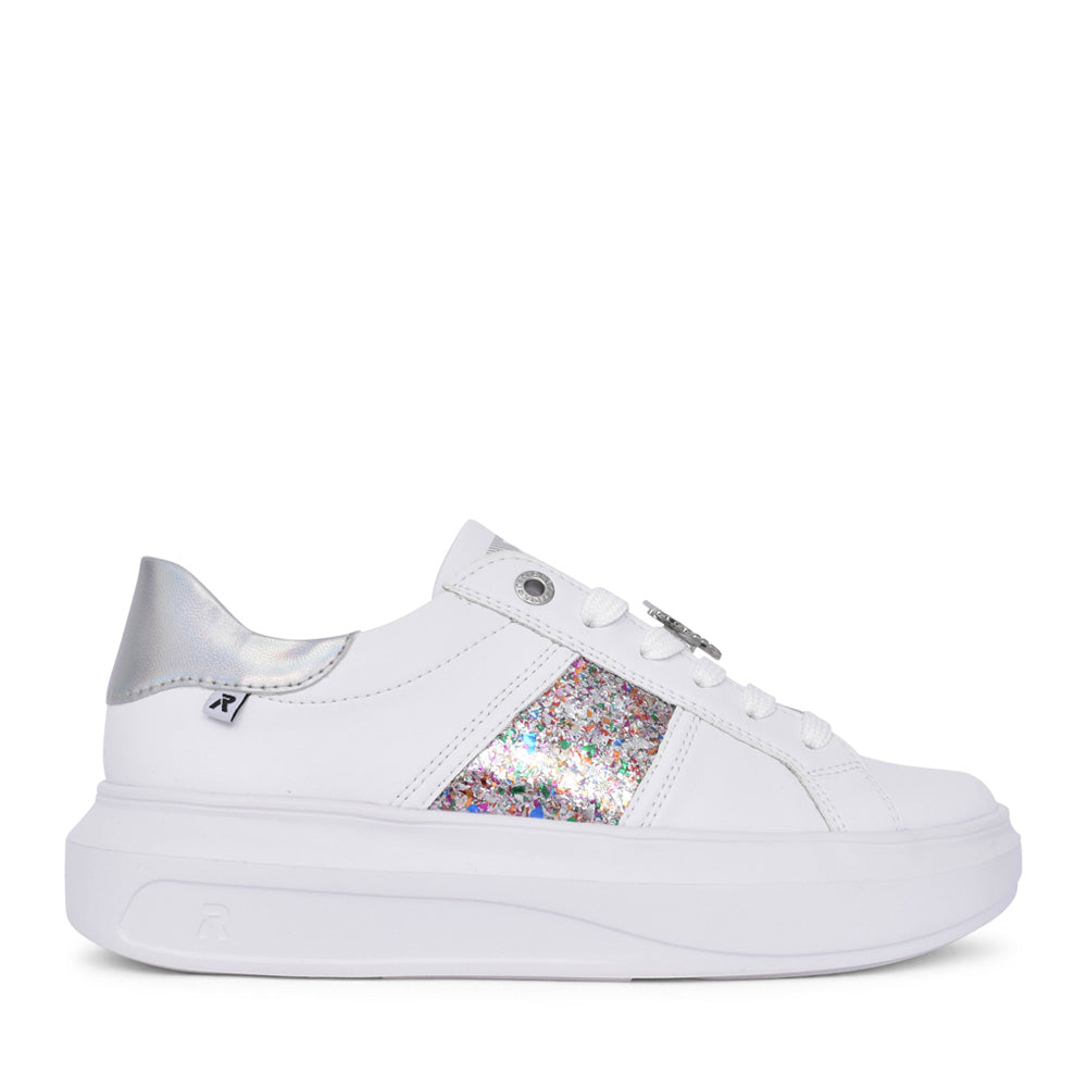 Ladies W1202 Laced Trainer In White