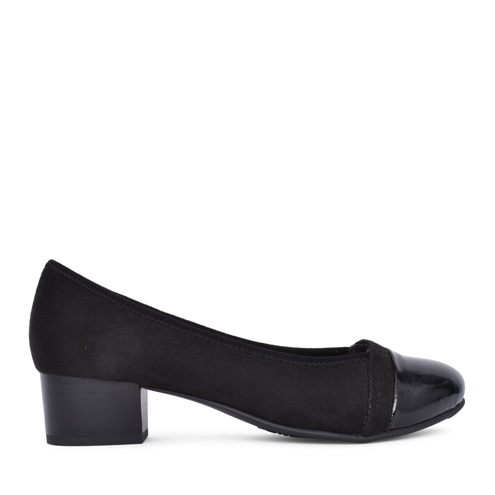 Ladies 8-22366 Low Heel Court Shoe In Black